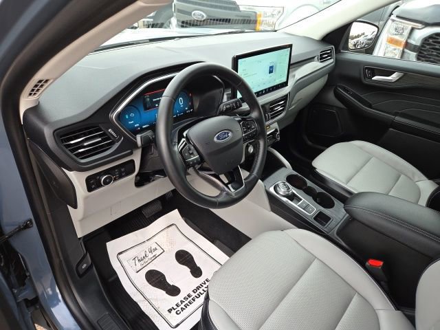 Certified 2025 Ford Escape Platinum image 22
