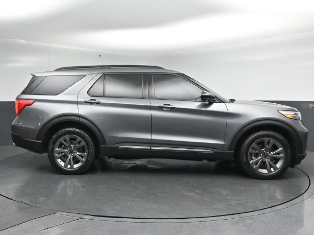 Certified 2023 Ford Explorer XLT w/ Equipment Group 202A AWD/4WD image 8