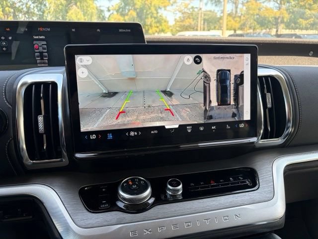 Certified 2025 Ford Expedition Platinum AWD/4WD image 17