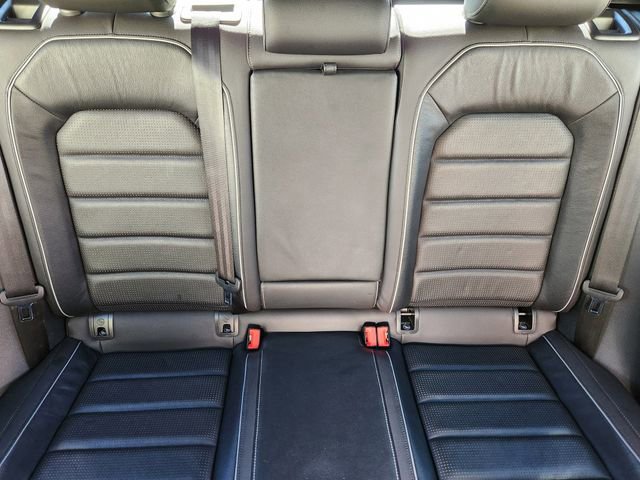 Used 2018 Volkswagen Golf R 4-Door image 16