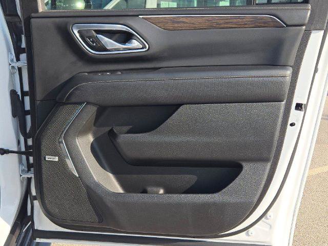 Used 2024 Chevrolet Suburban Premier AWD/4WD image 11