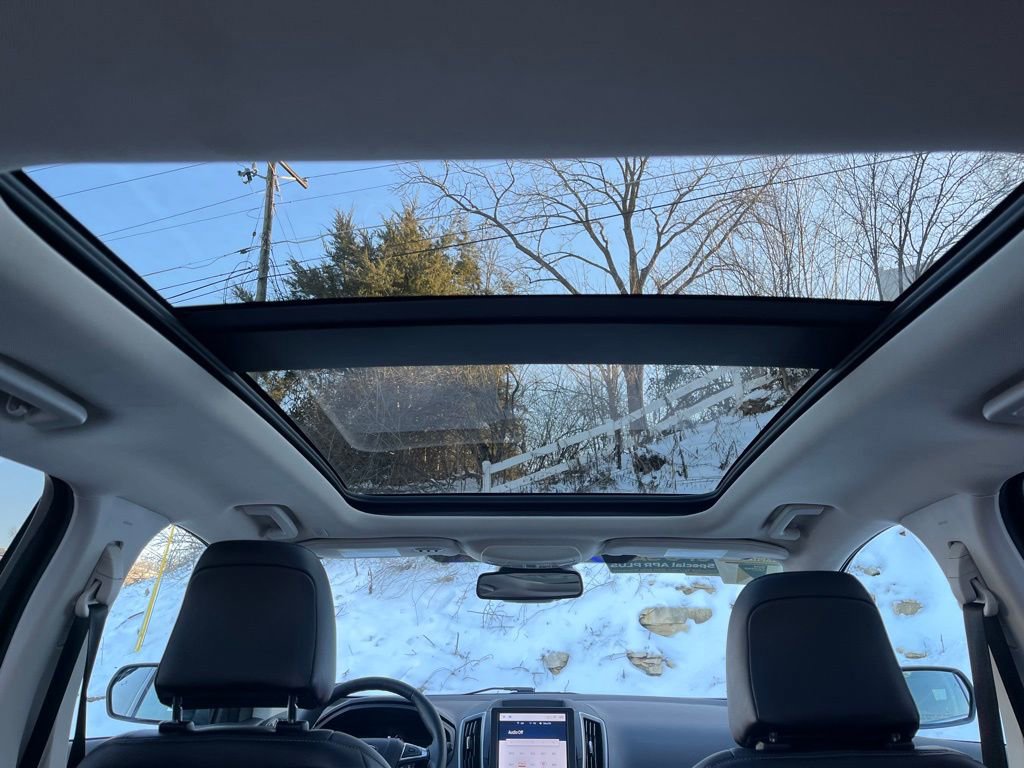 Certified 2024 Ford Edge SEL w/ Convenience Package image 11