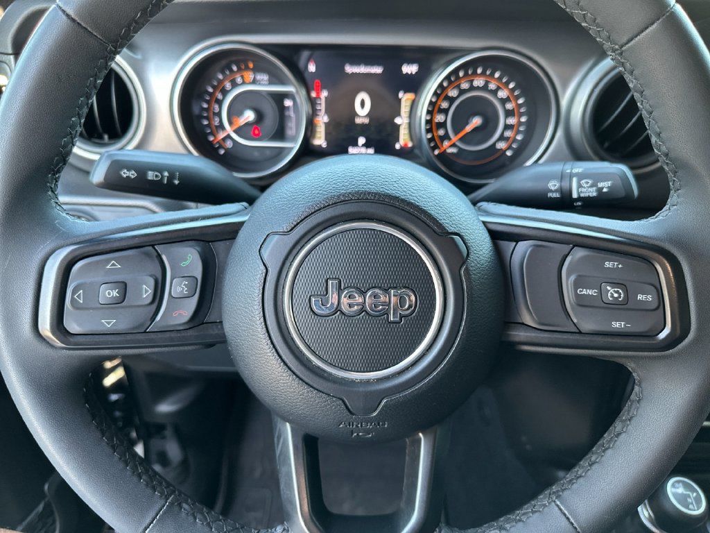 Used 2023 Jeep Gladiator Sport AWD/4WD image 21