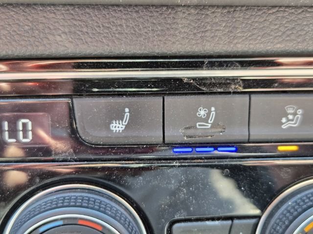 Used 2018 Volkswagen Atlas SEL Premium image 25