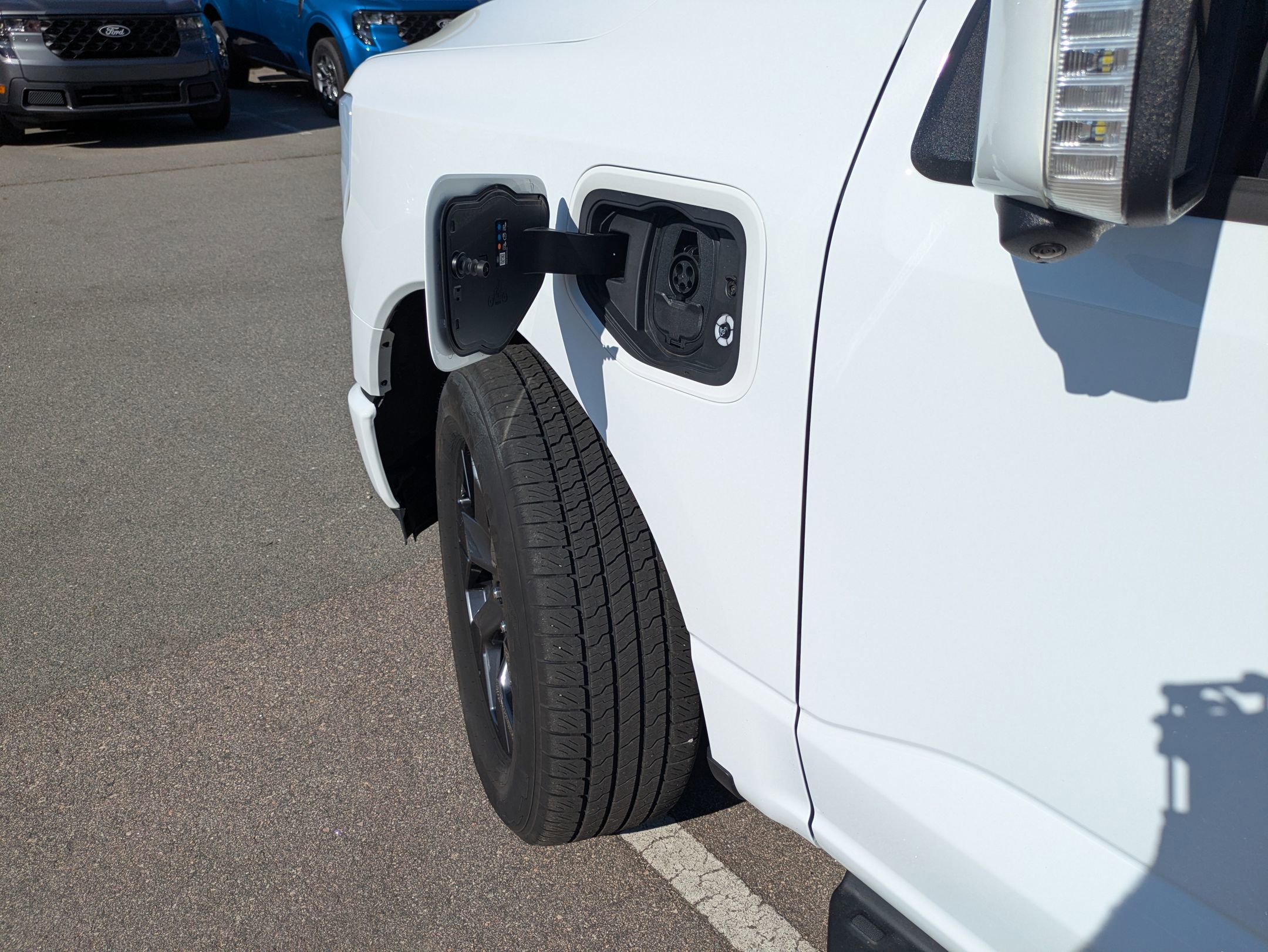 Certified 2025 Ford F150 Lightning Lariat AWD/4WD image 13
