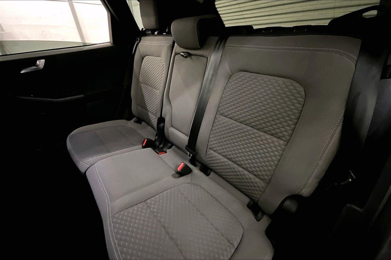 Certified 2020 Ford Escape SE image 25