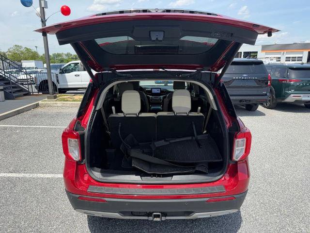 Certified 2022 Ford Explorer XLT w/ Equipment Group 202A AWD/4WD image 9