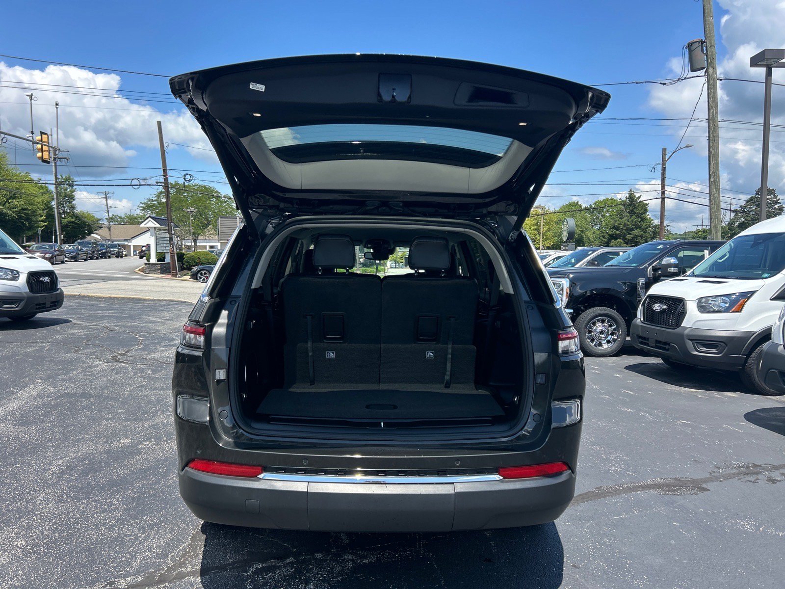 Used 2021 Jeep Grand Cherokee L Limited AWD/4WD image 15