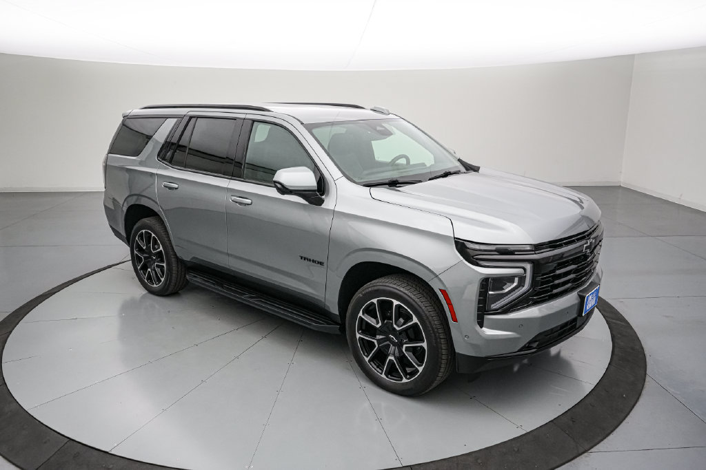 Used 2026 Chevrolet Tahoe RST AWD/4WD image 2