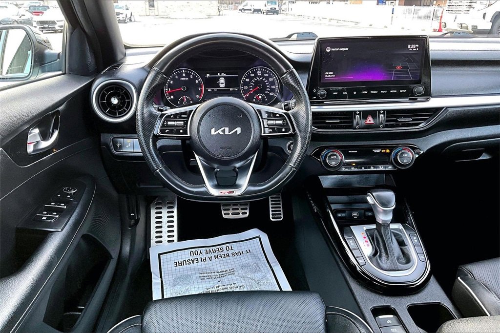 Used 2022 Kia Forte GT-Line w/ GT-Line Premium Package image 5