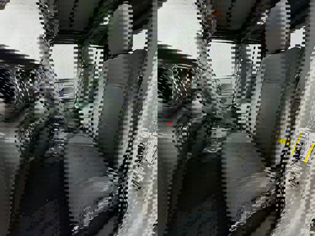 Used 2022 Jeep Gladiator Sport image 15