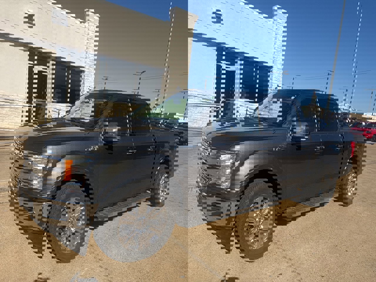 Certified 2020 Ford F150 Lariat image 1