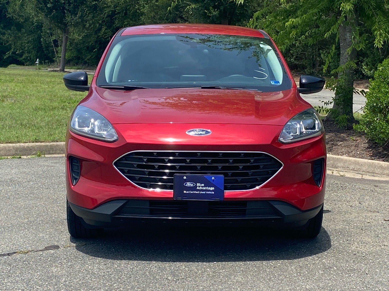 Certified 2022 Ford Escape SE w/ SE Sport Appearance Package FWD image 6