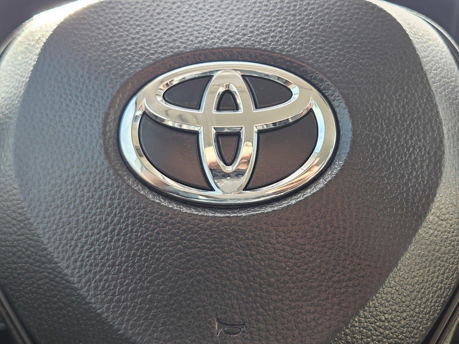 Used 2025 Toyota Corolla LE FWD image 18