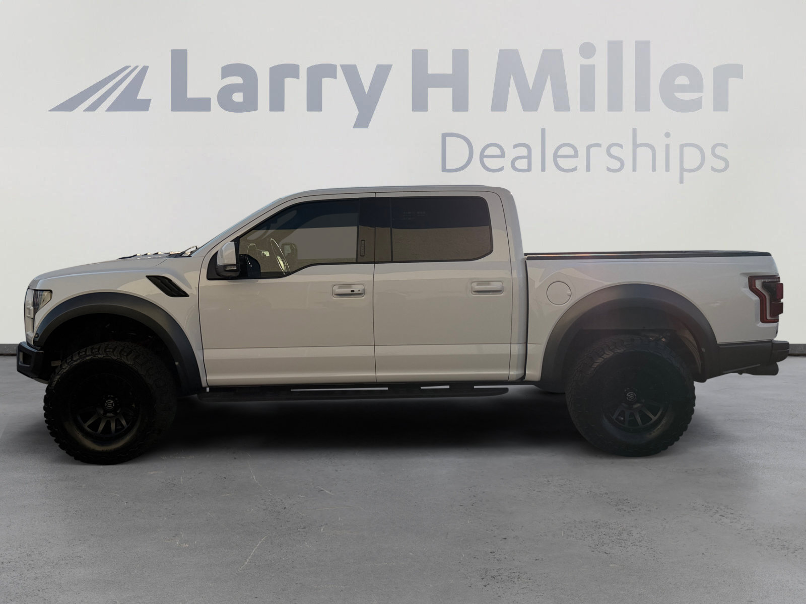 Certified 2019 Ford F150 Raptor w/ Equipment Group 802A Luxury AWD/4WD image 2