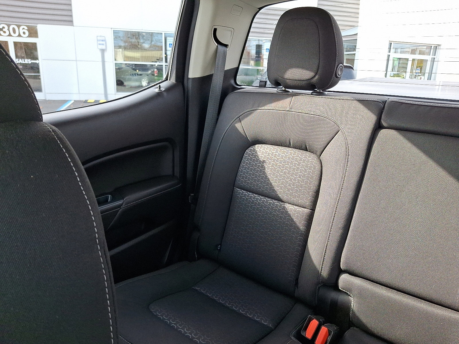 Used 2017 GMC Canyon SLE w/ Trailering Package image 18