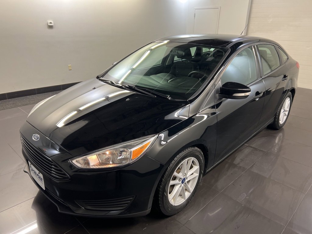 Certified 2018 Ford Focus SE w/ Cold Weather Package image 3