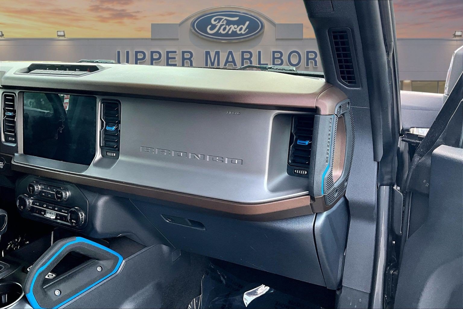 Certified 2023 Ford Bronco Outer Banks w/ Sasquatch Package AWD/4WD image 17