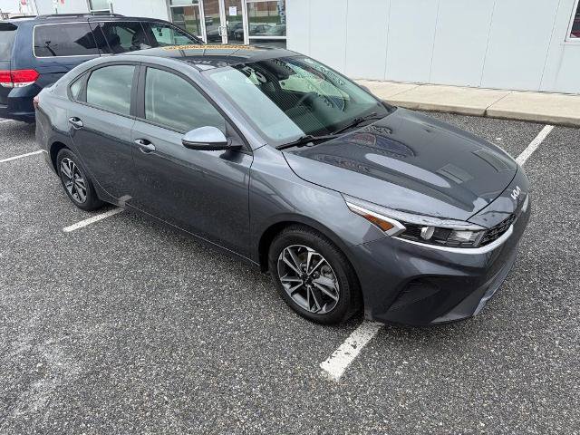 Used 2024 Kia Forte LXS w/ LXS Technology Package FWD image 2