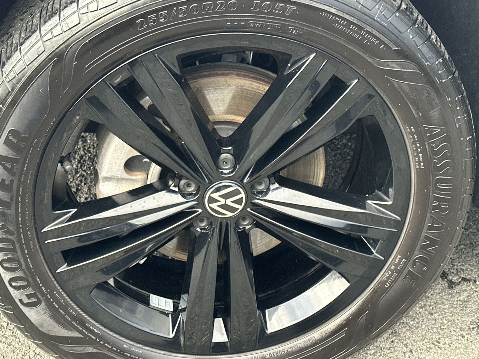 Used 2023 Volkswagen Atlas Cross Sport SEL R-Line AWD/4WD image 20