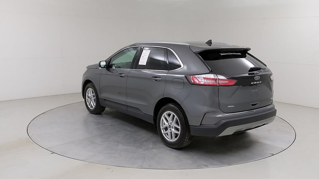 Certified 2024 Ford Edge SEL w/ Convenience Package AWD/4WD image 16