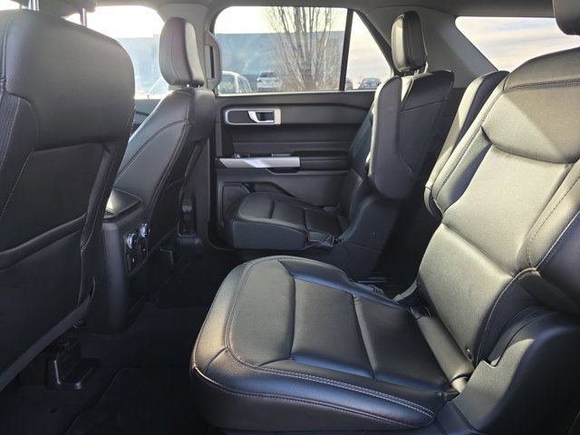 Certified 2021 Ford Explorer XLT w/ Equipment Group 202A image 21