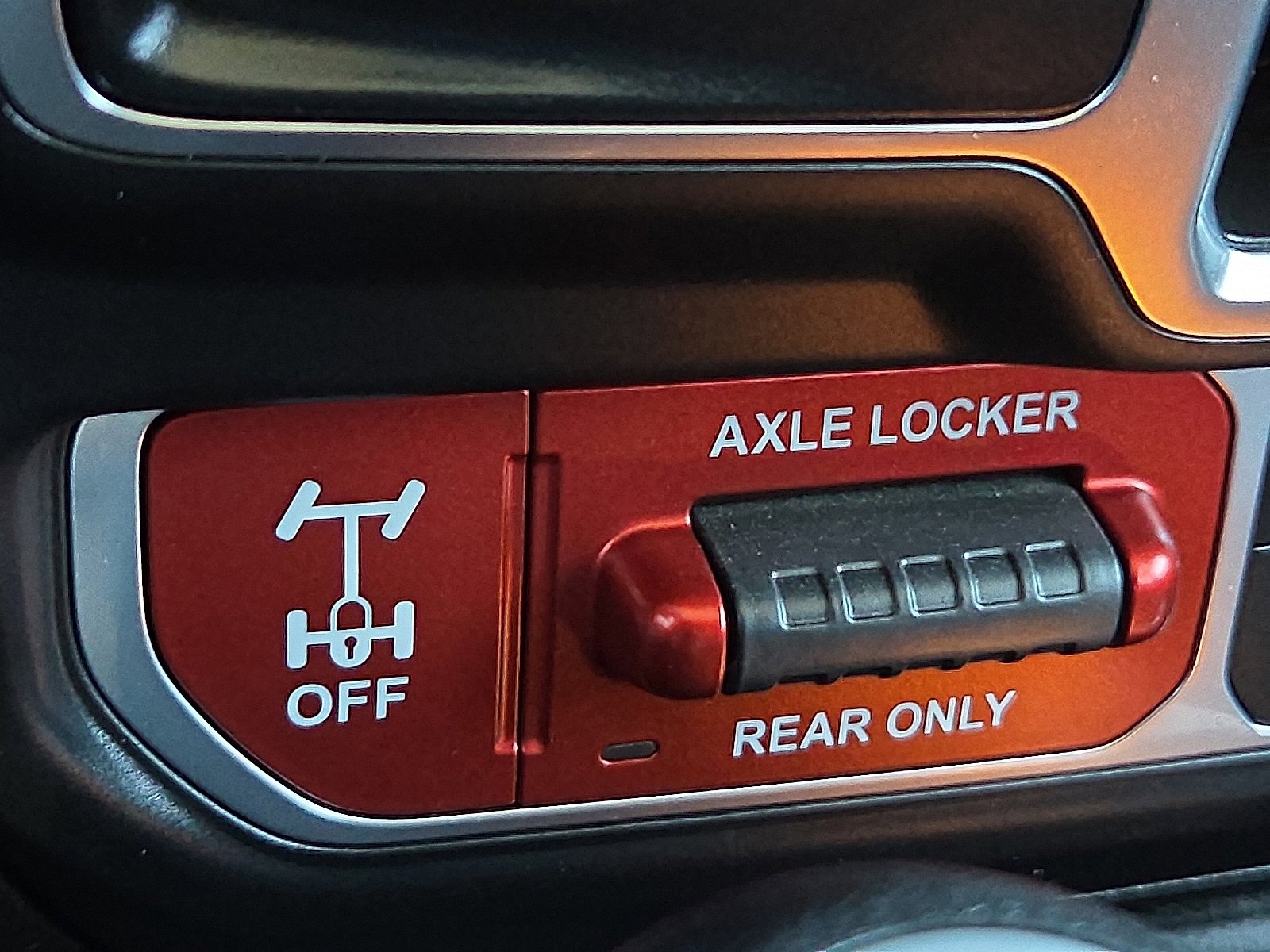 Used 2024 Jeep Wrangler Willys image 18