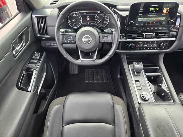 Used 2024 Nissan Pathfinder SL AWD/4WD image 13