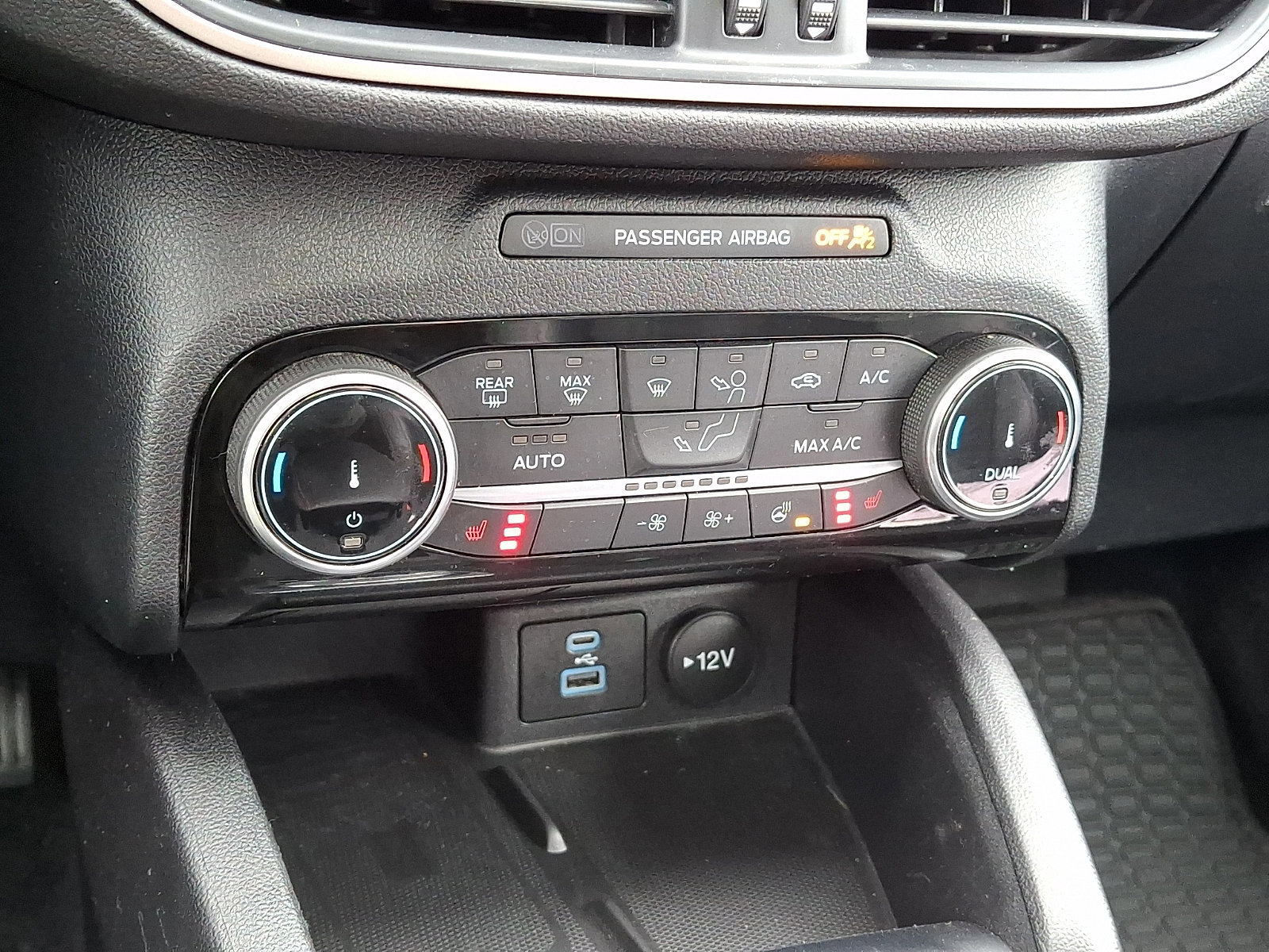 Certified 2022 Ford Escape SEL w/ SEL Stealth AWD Package image 23