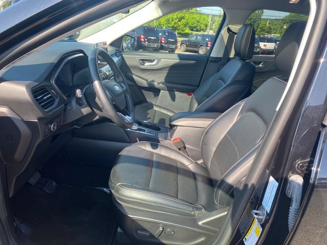 Certified 2022 Ford Escape Titanium w/ Class II Trailer Tow Package AWD/4WD image 15