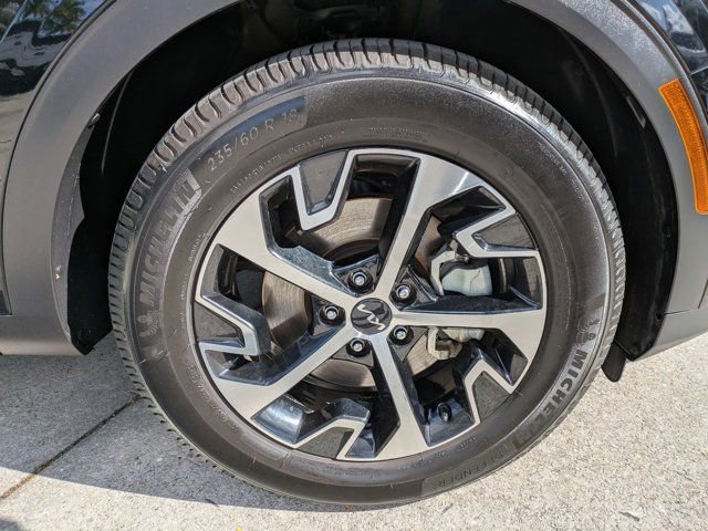 Used 2023 Kia Sportage EX image 11