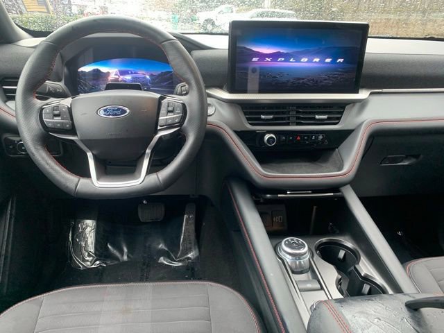 Certified 2025 Ford Explorer ST-Line image 17