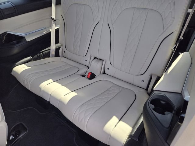 Used 2022 BMW X7 M50i AWD/4WD image 30