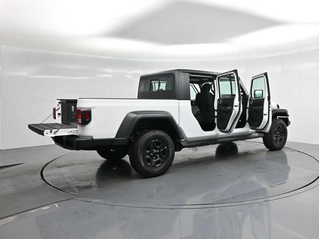 Used 2020 Jeep Gladiator Sport image 36