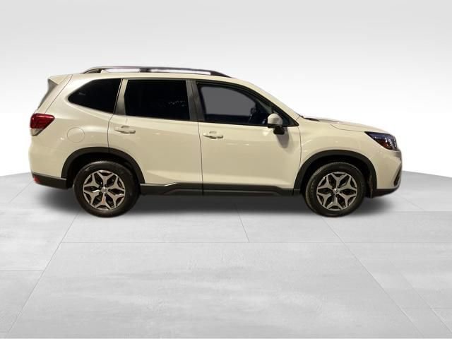 Used 2021 Subaru Forester Premium image 6
