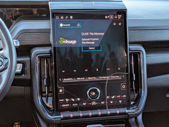 Used 2025 GMC Yukon XL AT4 Ultimate AWD/4WD image 23
