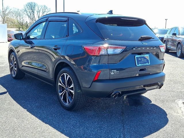 Certified 2022 Ford Escape SE w/ SE Sport Appearance Package image 2