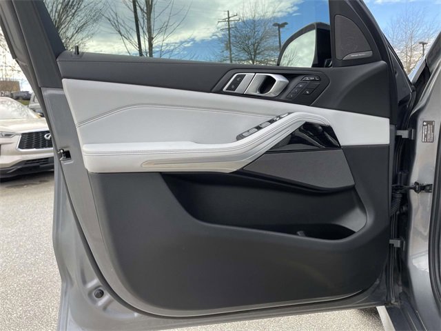 Used 2023 BMW X7 xDrive40i w/ M Sport Package image 20