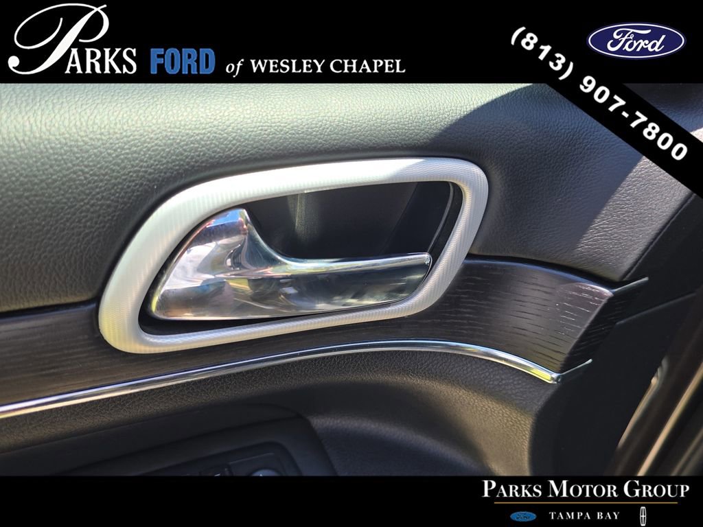 Used 2020 Jeep Grand Cherokee Summit AWD/4WD image 17