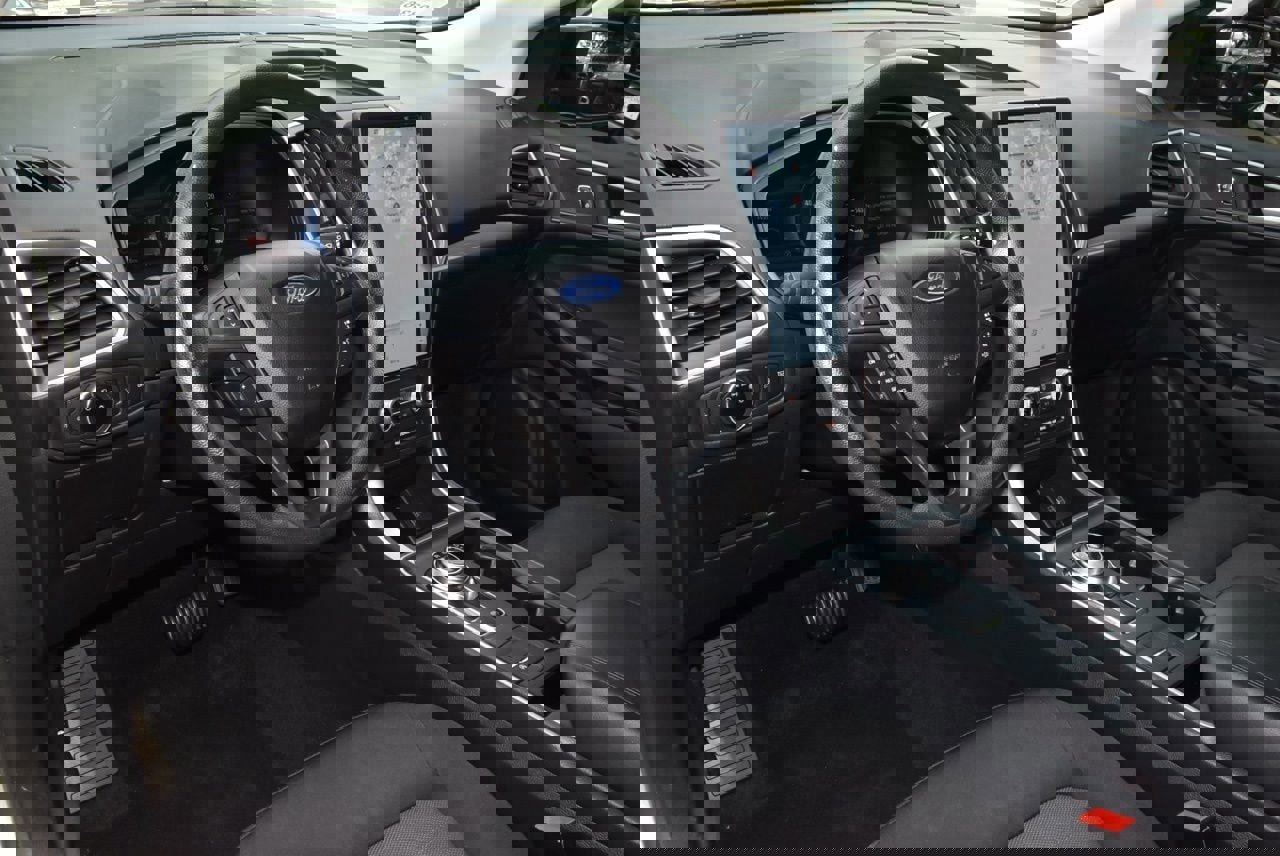 Certified 2023 Ford Edge SE w/ Black Appearance Package image 32