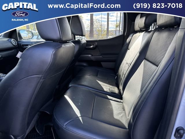 Used 2019 Toyota Tacoma TRD Sport image 17