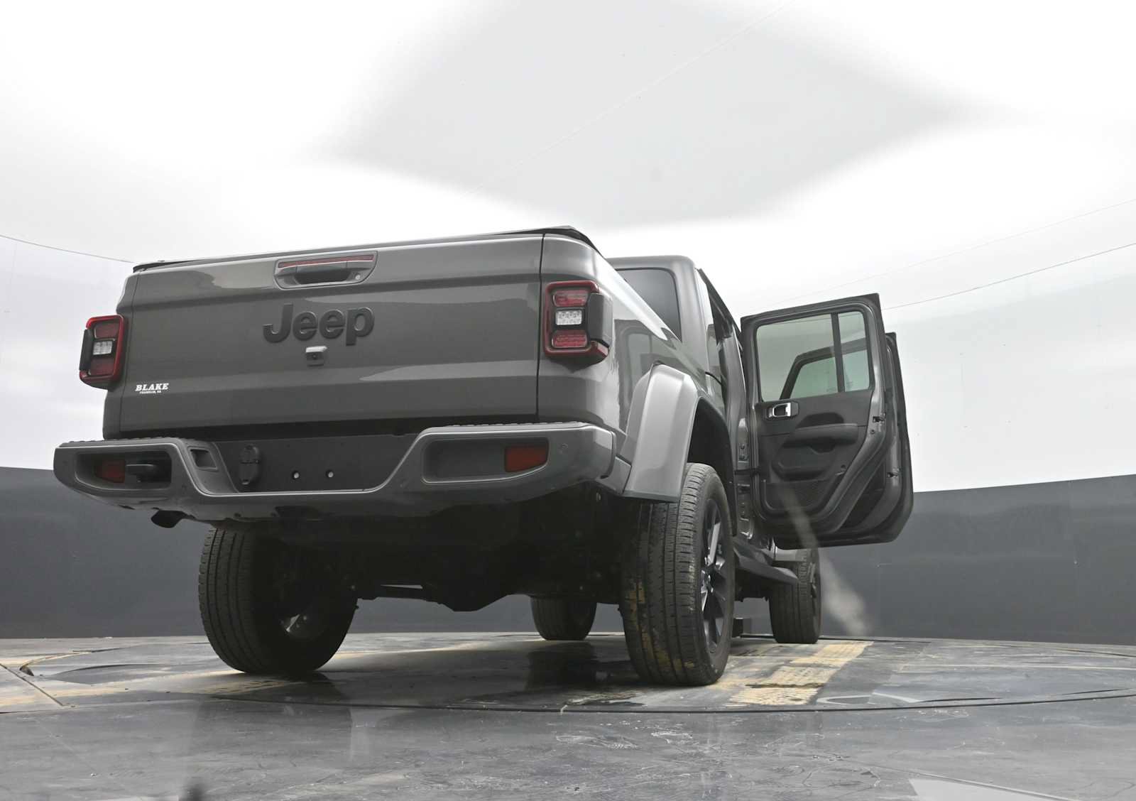 Used 2022 Jeep Gladiator Overland AWD/4WD image 40