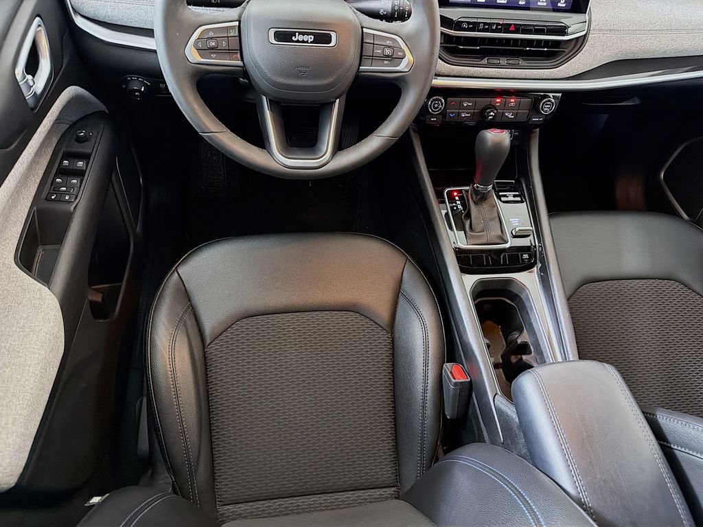Used 2024 Jeep Compass Latitude AWD/4WD image 25
