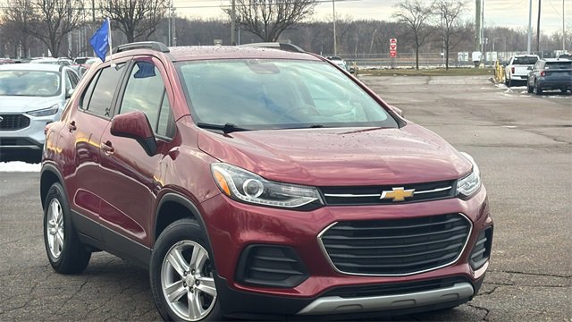 Used 2021 Chevrolet Trax LT w/ Driver Confidence Package image 8