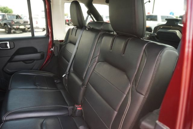 Used 2021 Jeep Wrangler Unlimited Sahara w/ Cold Weather Group AWD/4WD image 13