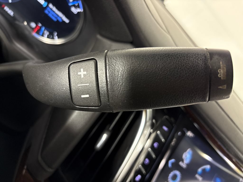 Used 2018 Cadillac Escalade 2WD image 37