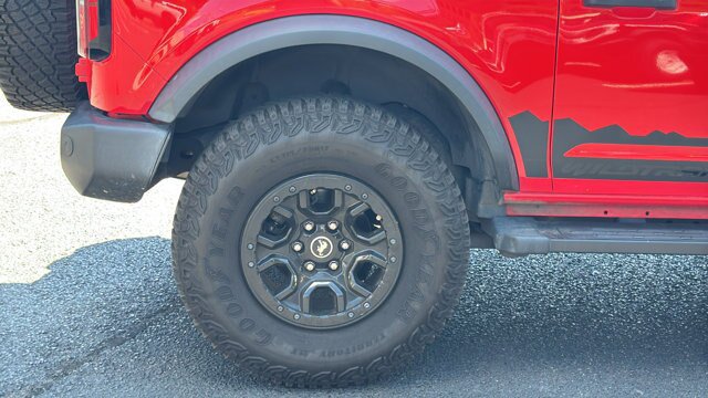 Certified 2023 Ford Bronco Wildtrak AWD/4WD image 11
