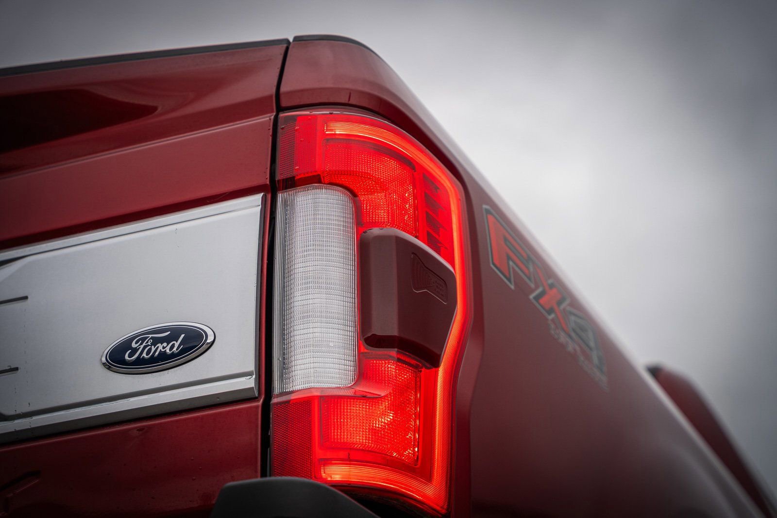 Certified 2019 Ford F250 Platinum w/ Platinum Ultimate Package image 19