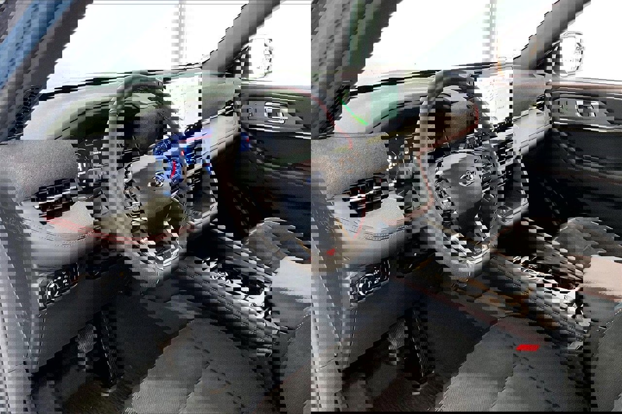 Certified 2025 Ford Explorer ST image 15