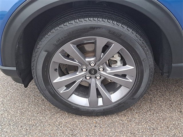 Certified 2022 Ford Explorer XLT w/ Equipment Group 202A image 9